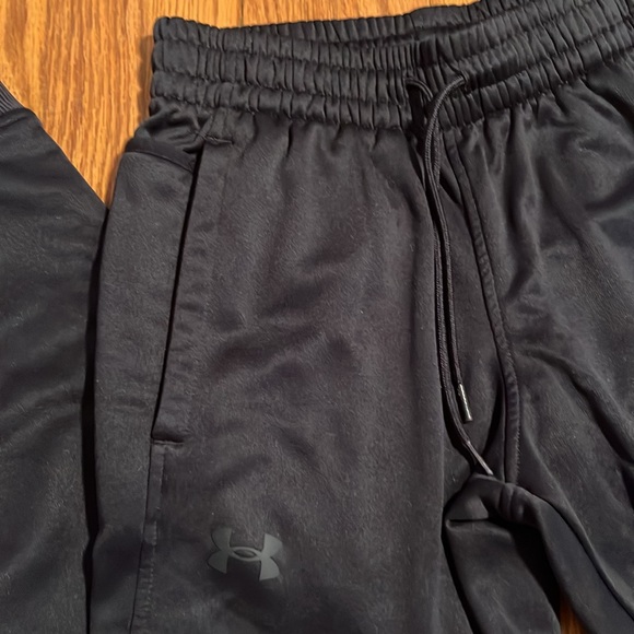 Under Armour Black sweatpants joggers - Picture 2 of 5